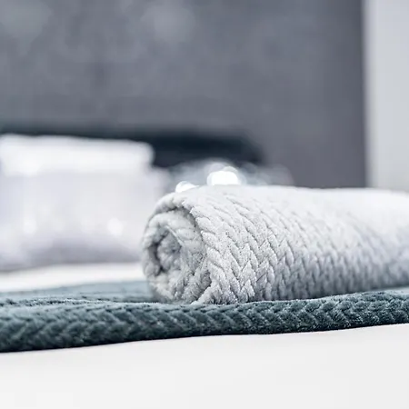 Des Chevaliers - Designed By C.m *