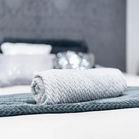 Apartment Des Chevaliers - Designed By C.m