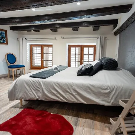 Des Chevaliers - Designed By C.m Sélestat