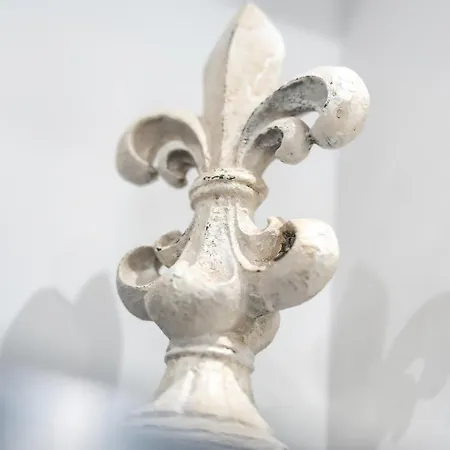 Apartment Des Chevaliers - Designed By C.m *