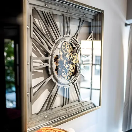 Des Chevaliers - Designed By C.m *