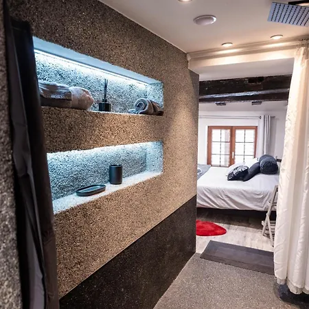 Apartment Des Chevaliers - Designed By C.m