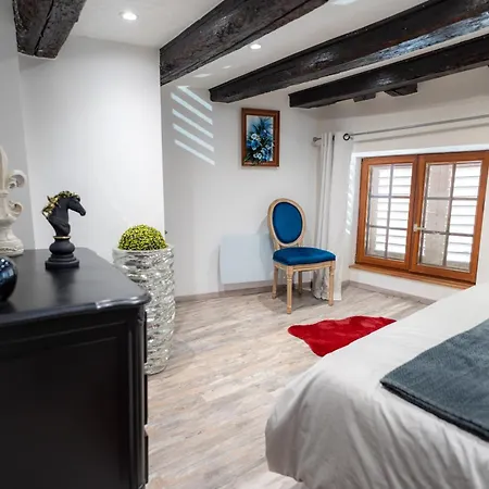 Apartment Des Chevaliers - Designed By C.m