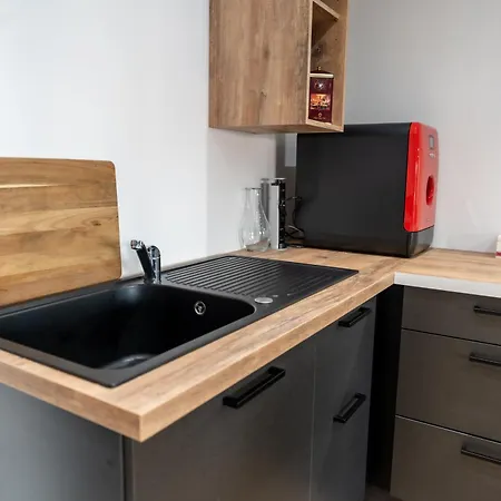 Des Chevaliers - Designed By C.m Apartment *